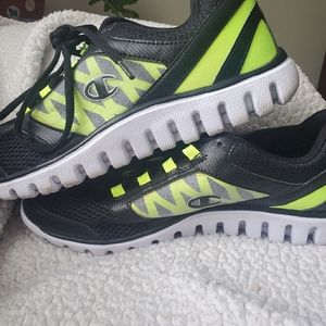 Champion Mens size 11.5